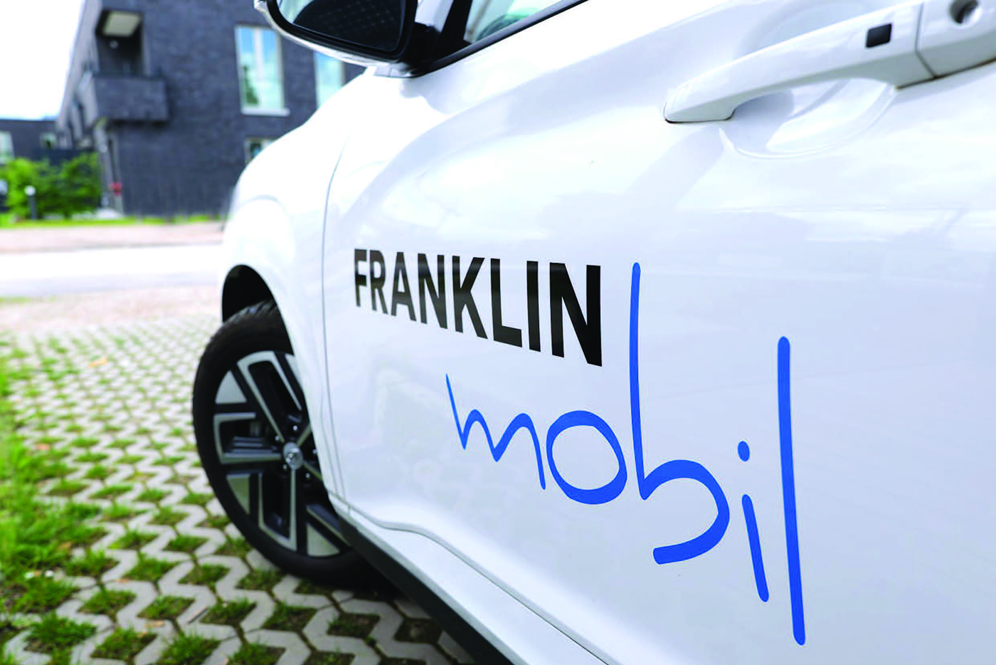 Autotür mit der Aufschrift FRANKLIN mobil