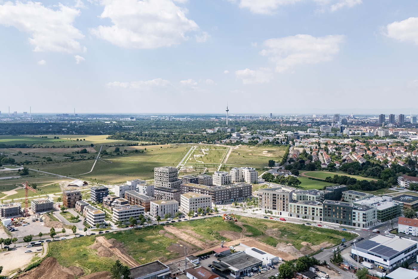 Luftaufnahme des Spinelli Quartiers und des Spinelli Parks.