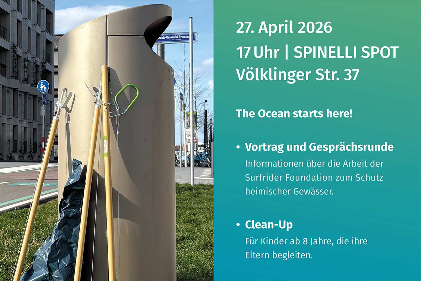 KI-basierte Bildbeschreibung | Ein öffentliches Veranstaltungsplakat mit dem Titel Der Ozean beginnt hier! wird neben einem modernen Mülleimer und Reinigungswerkzeugen auf einer städtischen Straße aufgestellt. Veranstaltungsdetails und Termine sind rechts aufgeführt.
